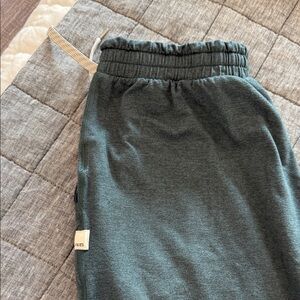 Vuori Boyfriend Jogger- Dark Green